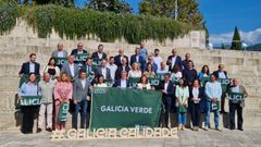 Rueda entreg las banderas a los 33 municipios gallegos que la consiguieron este ao