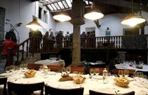 Comedor en un establecimiento de turismo rural del municipio de Taboada.
