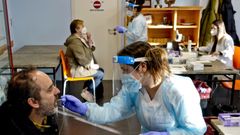 Cribado masivo para detectar positivos por covid en Cangas