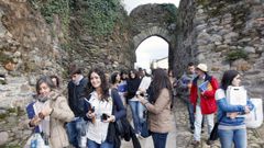 Alumnos de la escuela universitaria de turismo de A Coru�a visitan el n�cleo hist�rico de Monforte, en una imagen de archivo