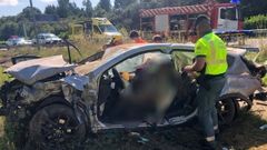 Los bomberos tuvieron que excarcelar a dos de los ocupantes del veh�culo