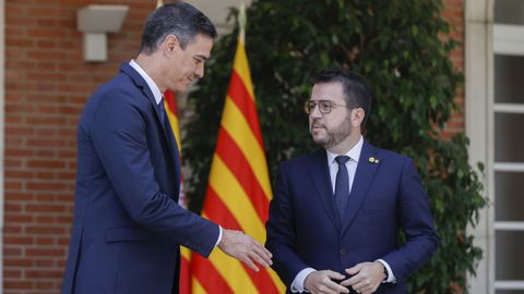 El presidente del Gobierno, Pedro Snchez, y el de la Generalitat. Pere Aragons