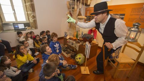 Taller de Sama�n, ayer, en A Laracha