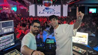 Los dos pinchadiscos que pusieron m�sica en la madrugada del domingo,�Aitor Alfons�n y �lex Pita.