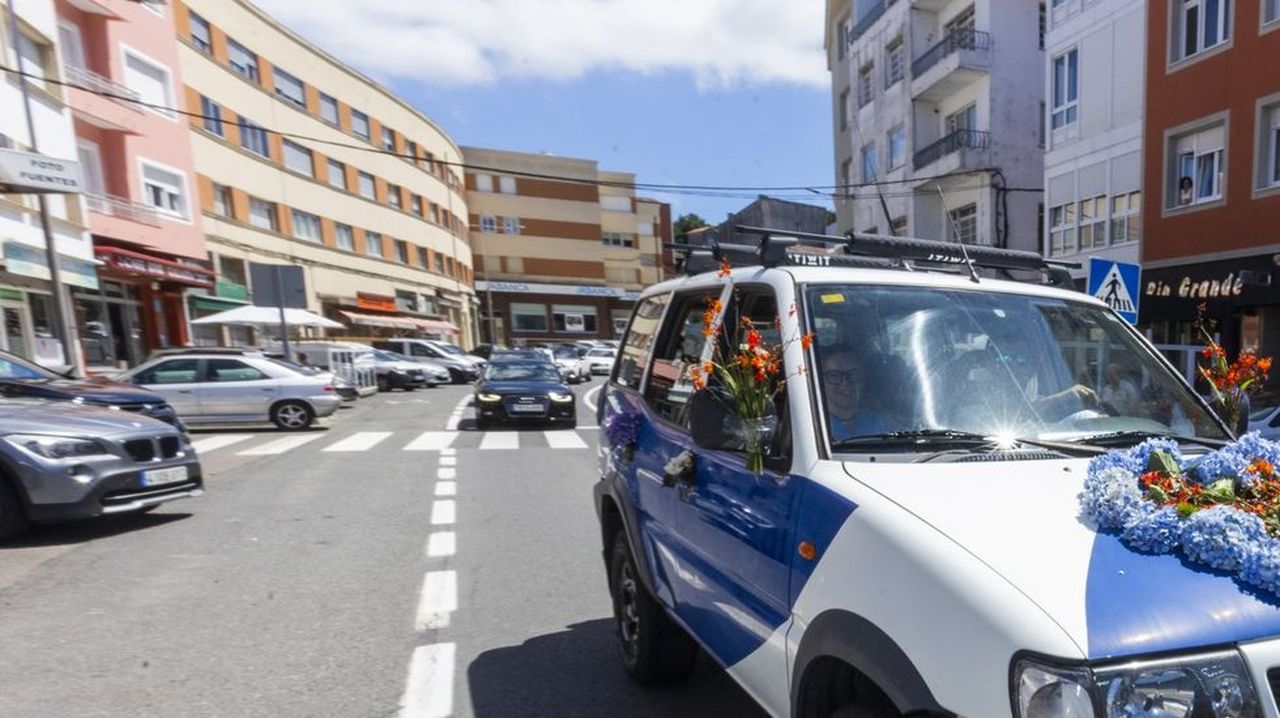 Prohibido estacionar en los márgenes de la AC-552 a su paso por Baio ...