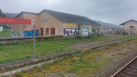 La antigua estaci&oacute;n de tren de Rinlo, que ser&aacute; rehabilitada construyendo dos apartamentos tur&iacute;sticos