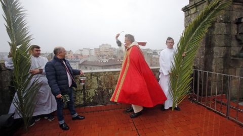 Bendicin de ramos desde el campanario de la baslica de Santa Mara