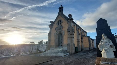 La capilla en el cementerio de Ribadeo donde desde el ao 2005 estn enterrados los restos de los hermanos Moreno Ulloa
