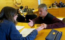 Los ediles hicieron un receso en la sesi�n para deliberar. 