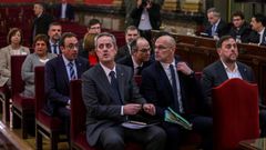 Los lderes del proceso secesionista cataln del 2017, sentados en el banquillo del Tribunal Supremo durante la primera jornada del juicio por la consulta ilegal del 1-O.