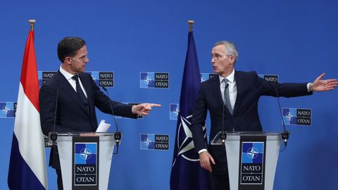 Rutte y Stoltenberg, el pasado abril en la sede de la OTAN en Bruselas.