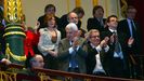 En entonces presidente de la comunidad, Pasqual Maragall (centro de la imagen), celebra la aprobaci�n del Estatuto de Catalu�a en el Congreso.