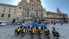 Grupo de uruguayos que hicieron el Camio por segunda vez con bicis alquiladas a la empresa de Mondoedo