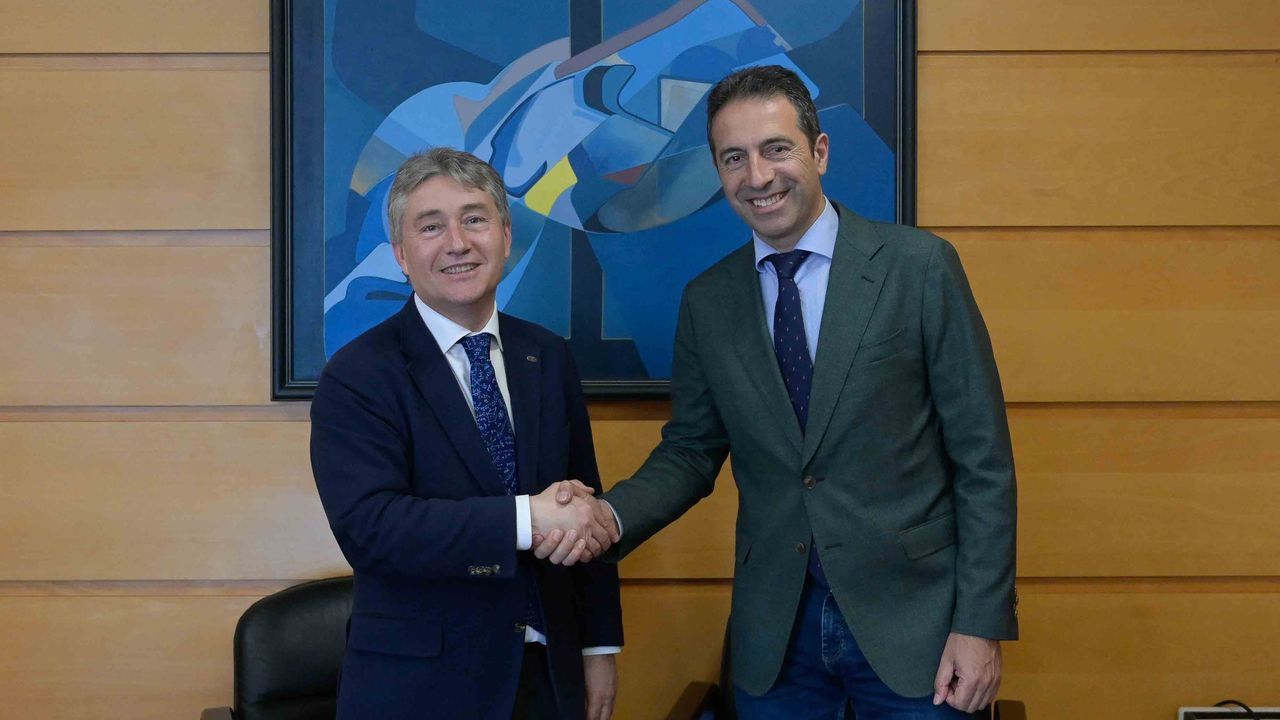 La Xunta y la UDC, mano a mano para mejorar el crecimiento de los mejillones
