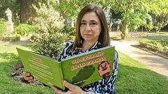 La maestra de la escuela infantil de Padr�n Julia Pereiras ha publicado su primer libro, �Un extra�o en la granja�, con el que aporta una herramienta m�s para la �educaci�n en valores� de los m�s peque�os de la casa. La obra puede adquirirse en las tres librer�as padronesas (Sar, Pensamentos y Elefantes y Castillos) o bien a trav�s de El Corte Ingl�s, FNAC y La Casa del Libro.