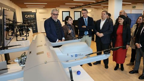 <strong>Miembros del Gobierno central, la Xunta y el Concello participaron en la inauguraci�n oficial de la sede.</strong>
