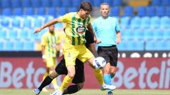 Una acci�n de la victoria del Tondela en su visita con Casa Pia. 