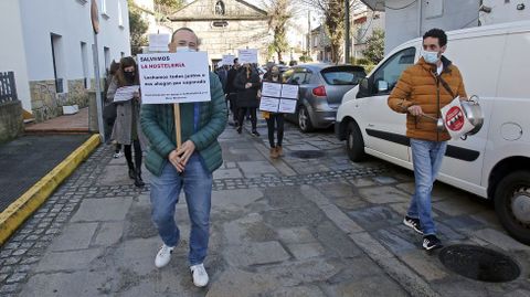 Manifestaci�n de hosteleros y comerciantes de Caldas por las medidas anti Covid