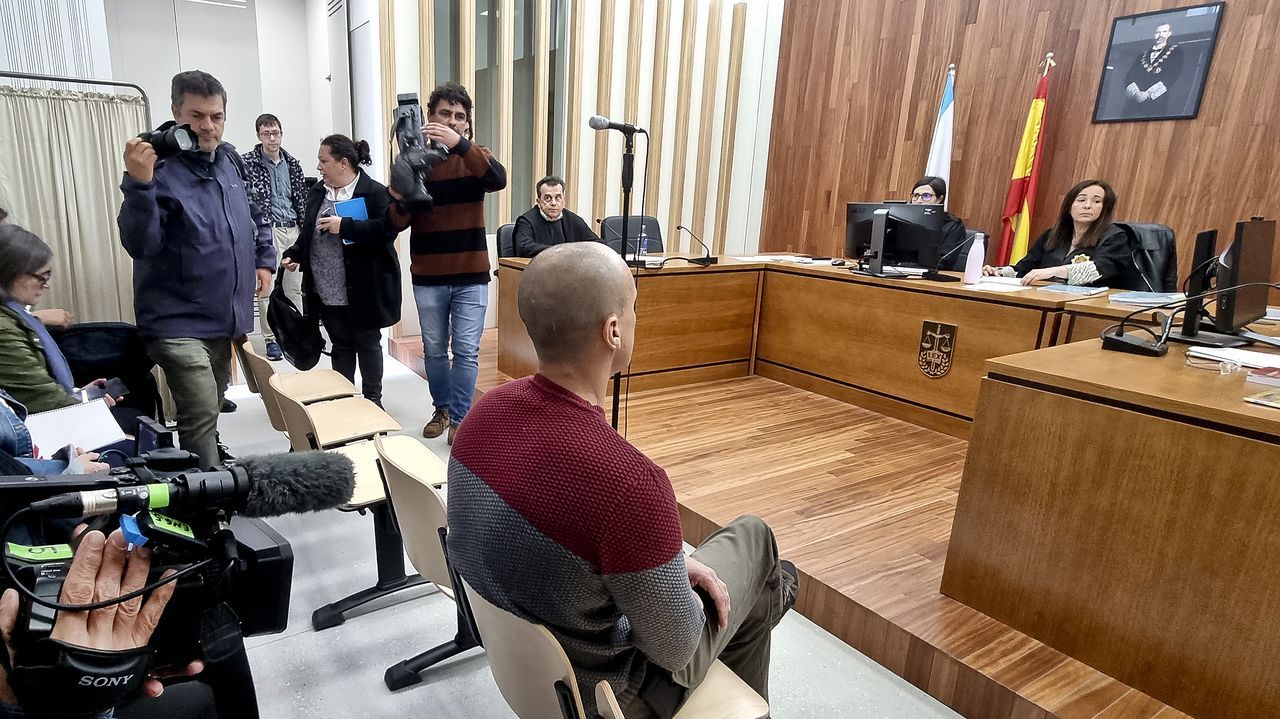 Mantienen los cargos y la pena de 15 años de cárcel contra el policía local acusado de violar a una joven en Vigo
