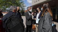 El acabar el pleno, las discusiones siguieron entre quienes se fueron y quienes se quedaron.