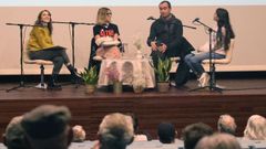 Membros das comunidades de montes da Illa, Couso e Tameiga participaron nunha mesa redonda