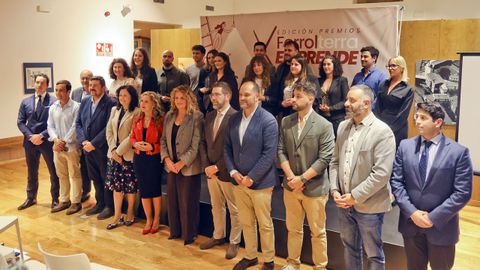 Autoridades con los emprendedores