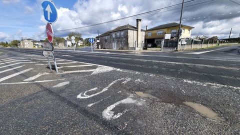 El peligroso  y deteriorado acceso al centro mdico de O Corgo