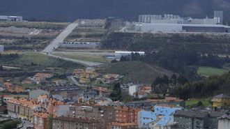 Vista del pol�gono de Mor�s, en Arteixo, que entre otras compa��as alberga a la cervecera Estrella Galicia