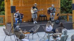 Un concierto anterior en el cmping muxin