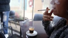 La campa�a implica a hosteleros y a la concesionaria de limpieza, que retirar� las colillas que se recojan en los establecimientos.