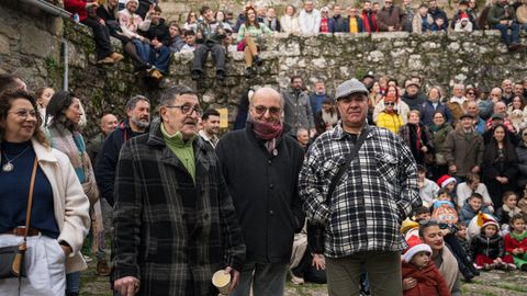 Fiesta en el barrio pobrense de A Covecha en Nochebuena.