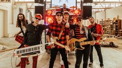Louband act�a en la Noite Branca de O Barco