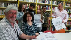 Representantes do pazo de Sabadelle, dos artistas que participan, do IES Val do Asma e do Concello no acto de presentaci�n