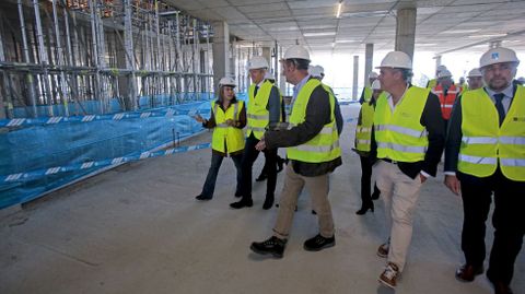 EL PRESIDENTE DE LA XUNTA ALFONSO RUEDA Y EL ALCALDE DE PONTEVEDRA MIGUEL ANXO FERNANDEZ LORES VISITAN LAS OBRAS DEL HOSPITAL GRAN MONTECELO