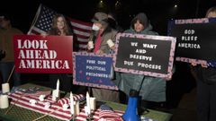 Vigilia frente a la puerta del Capitolio