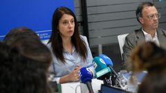 La conselleira de Medio Rural,�Mar�a Jos� G�mez Rodr�guez, y el director xeral de Defensa do Monte,�Manuel Francisco Gutierrez.