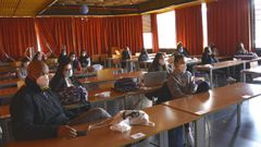 Algunos alumnos de la Facultade de Educacin e Traballo Social asistieron de forma presencial, y otros a travs de la red