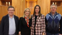 Lara M�ndez y Mar�a Loureiro en el Parlamento, entre otros representantes socialistas