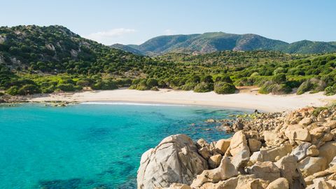 Cala Cipolla, Chia (Cerdeña)