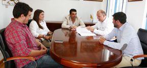 Lamas, Campos y Hermida se reunieron con Luis L�pez y Cati Somoza en el consistorio de Rodeiro.