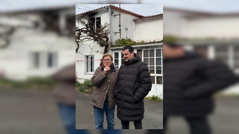 Carmen Carb�n, v�ctima del incendio de su casa en Culleredo, junto al m�sico Abel Franqueira