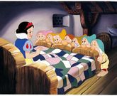 �Blancanieves y los siete enanitos� se convirti� en la primera gran producci�n de Walt Disney Company. <span lang= gl >disney</span>