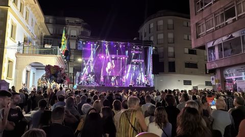 El grupo La Banda de Ayer, durante su actuaci�n en las fiestas de Ordes el pasado verano