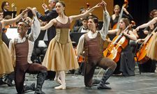 Esta es la segunda vez que la Filharm�nica y el Ballet de Galicia act�an juntos el d�a de A�o Nuevo. 