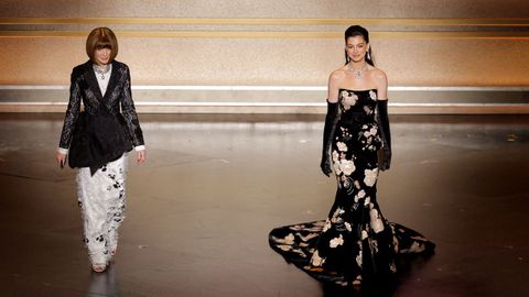 Anna Wintour y Annw Hathaway en un gui�o a El diablo viste de Prada 2