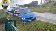 El veh�culo se llev� por delante parte del guardarra�l de la carretera