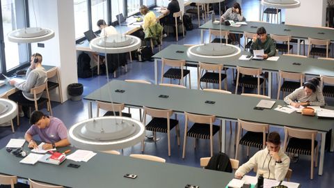 Imagen de la biblioteca municipal de Vilagarc�a