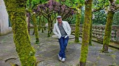Gonzalo Rivero de Aguilar, en una terraza del pazo.