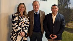 M�nica Rodr�guez, �ngel Gonz�lez y Francisco Charl�n, en Fitur