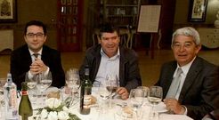 Ram�n Hermida, de Academia A Mari�a, a la derecha, en un acto. 